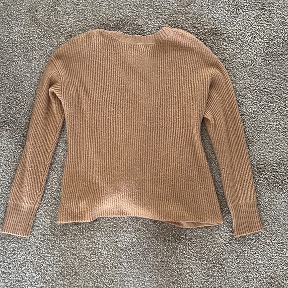 Twist Bottom Sweater - Picture 3 of 4
